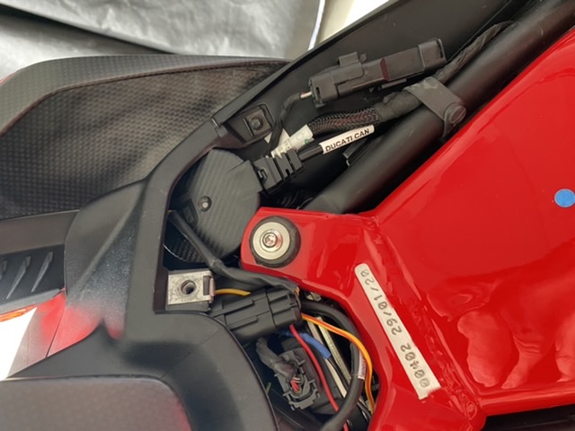 D3F89FA3-93DD-4AB6-A2D1-61AA6F6BAA48