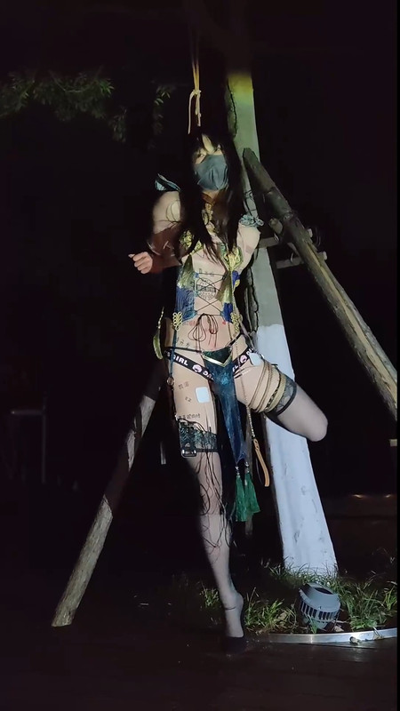 星语原创 户外露出.mp4_20250511_133415.626