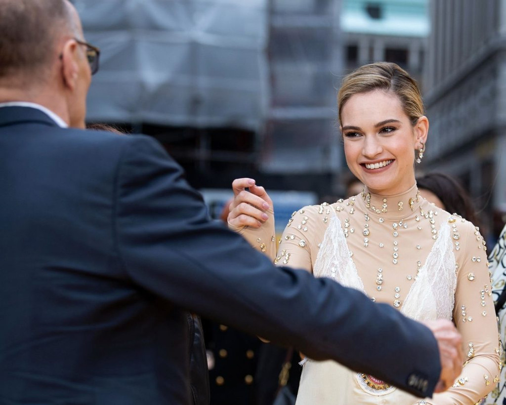 Lily-James-UpskirtSTARS.com (25)