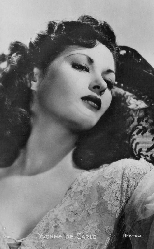 Yvonne_De_Carlo_b29