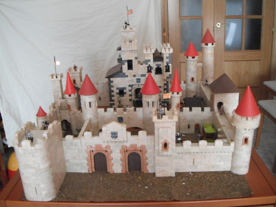 El Castillo de las Dos Puertas - Vista frontal 1