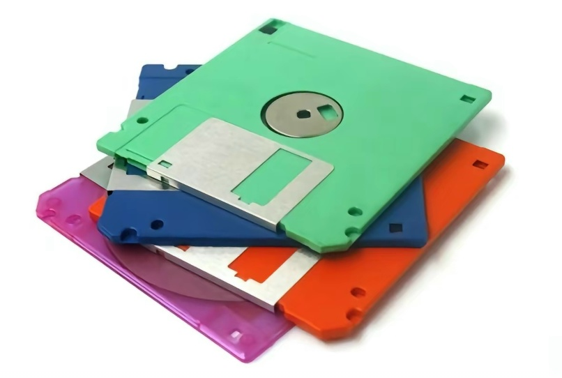 Linux floppy disk recibe limpiezas de código en 2025