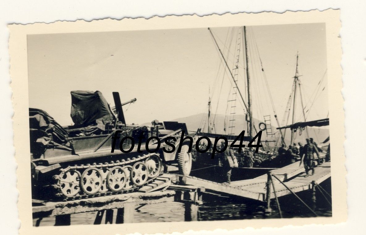 WH SdKFZ Halbkette mit Aufbau Flak Geschütz