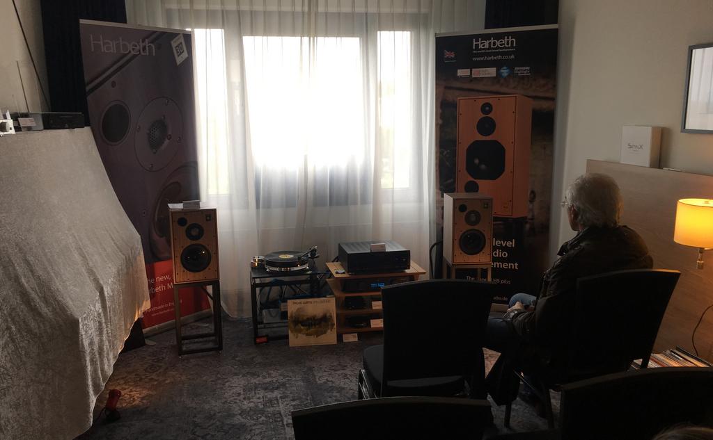 7744FC5B-37E0-4D8E-BD22-C85A108248DA