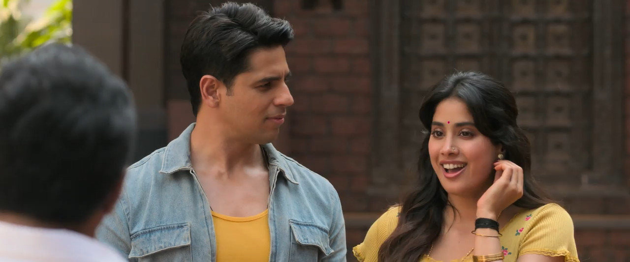 Param Sundari 2025 WebRip [Hindi] 480p 720p ESub Screenshot
