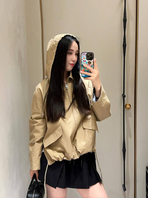 photo-74-2025-10-05-00-55-26