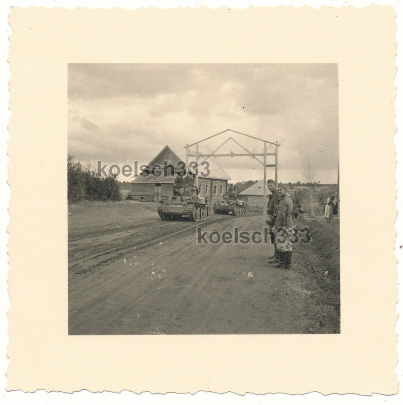 Foto Cholm Front Panzer 38(t) tschechische CKD Beute Tanks Nowgorod Russland