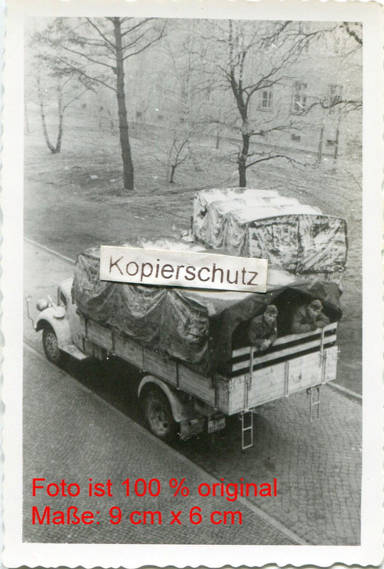 Fahrzeug mit Wintertarn camo Anstrich , Endkampf (2)