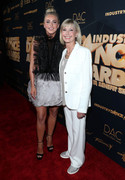 Olivia-Newton-Johnon-md93