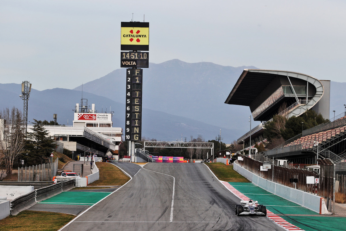 [Imagen: f1-test-barcellona-day-2-gallery-fotografica-193.jpg]