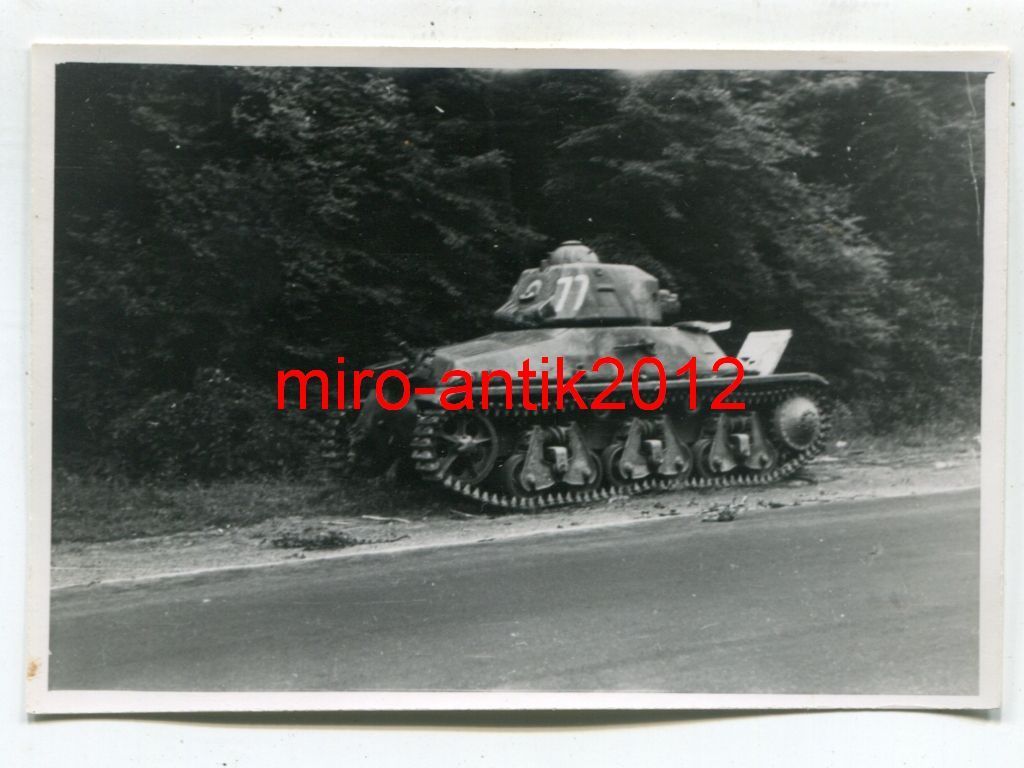 Foto, Wehrmacht, zerstörter Panzer, Hotchkiss, N
