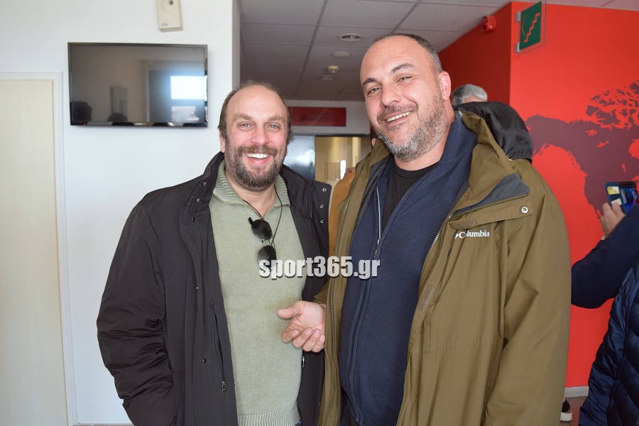 , Οι θριαμβευτές της Καλαμάτας ’80 στο Δημαρχείο: Η πόλη υποκλίθηκε στους πρωταθλητές! – «Να γιορτάσουμε και για την Μαύρη Θύελλα» (φωτο & βίντεο)