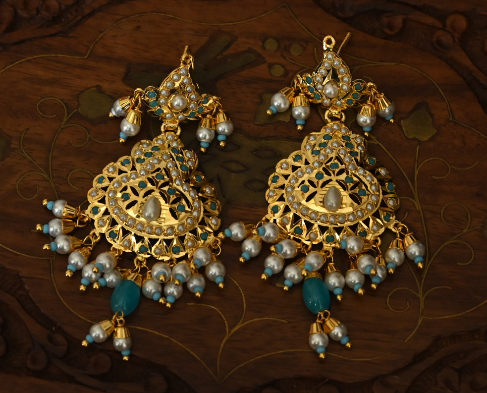 MOONVEIL alternate view