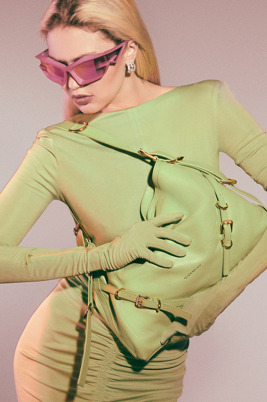 Givenchy, Gigi Hadid musa della campagna SS23