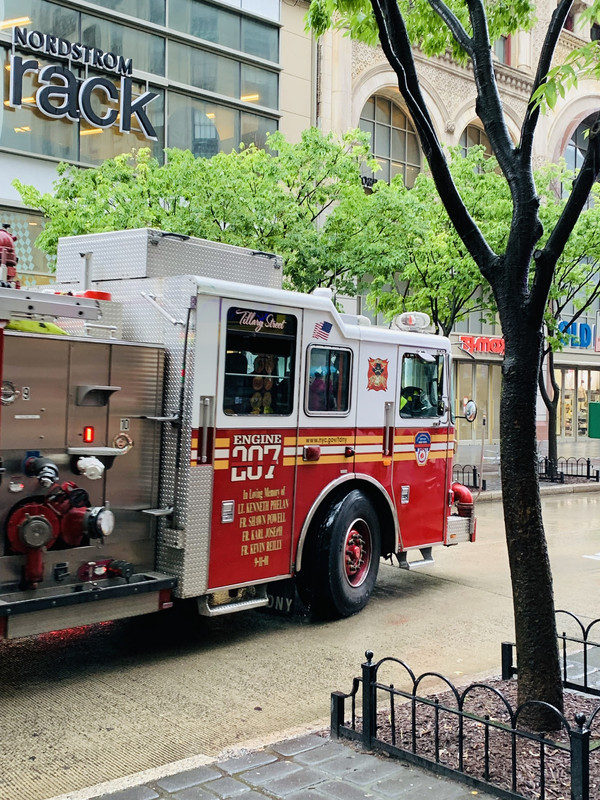 D8C8509D-EFF8-4952-87BA-5F59C35EF0A0