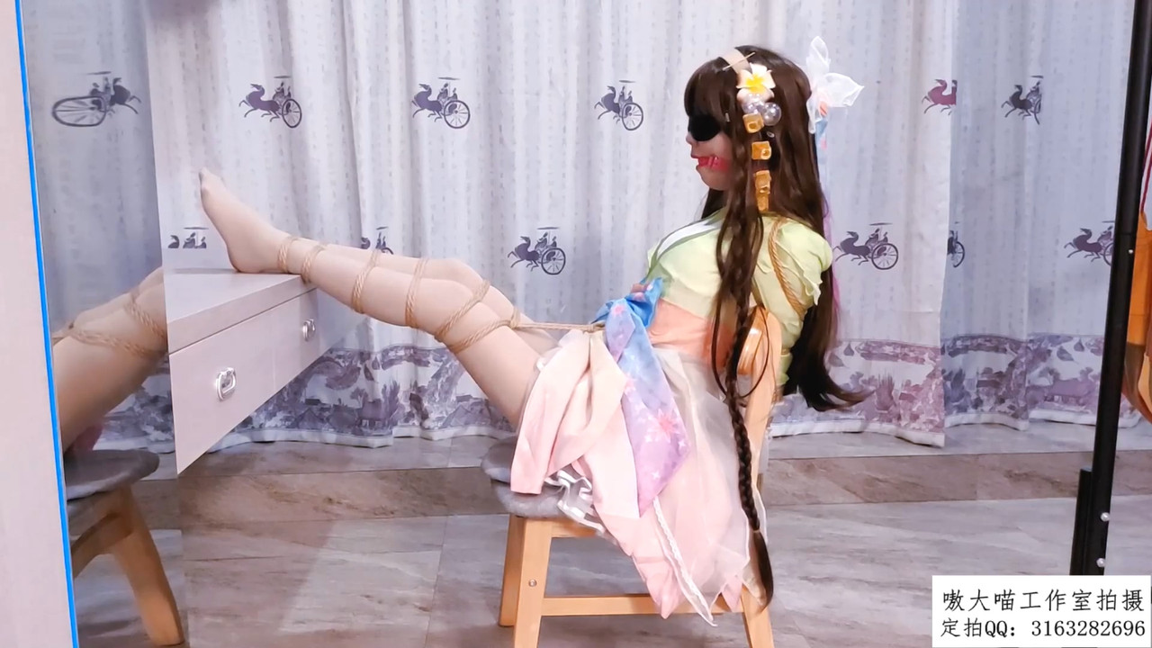 嗷大喵 二次元少女cos系列 五.mp4_20210824_185246.366