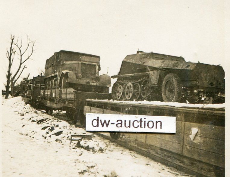 Sturmgeschütz Abt. , SdKfz und Munitionsschleppe