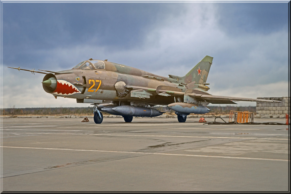 20 GvAPIB Su-17M4 27 yellow_12204 (11)b, Verlegung_3