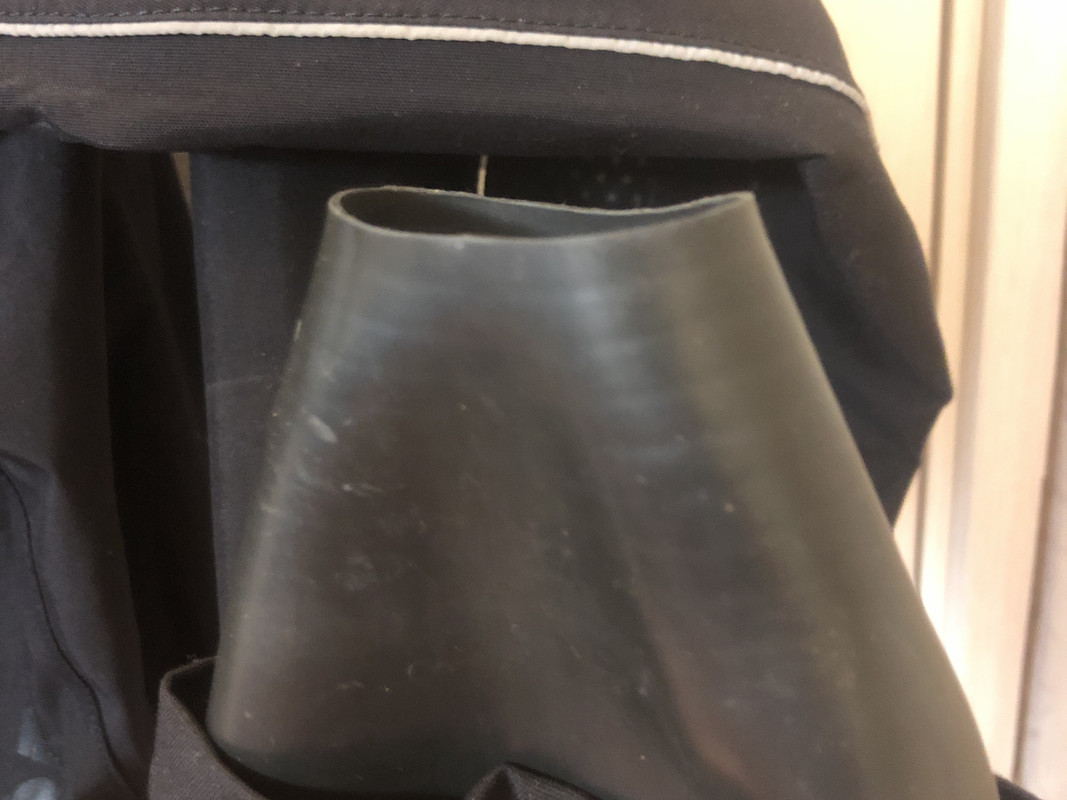 2180EC90-0D7D-4C3F-B0BB-9E32905F876D