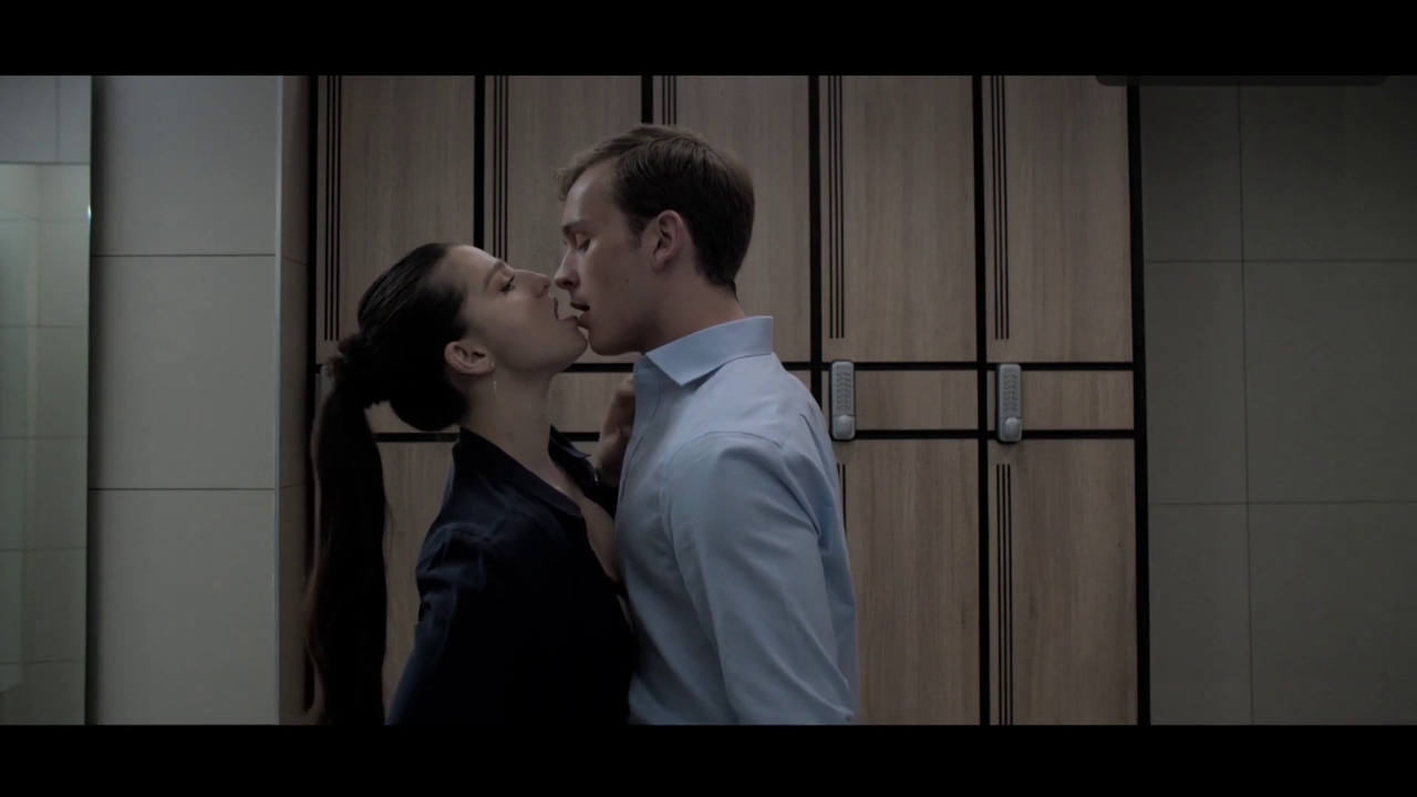 vlcsnap-2020-12-03-18h34m14s152