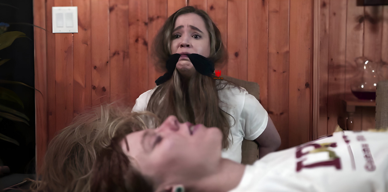 Anna Clary 4 - Night Of The Dead Sorority Babes 2025
