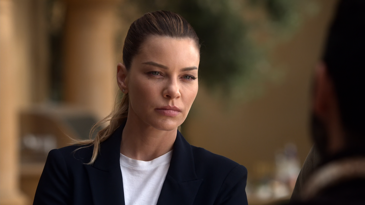 Lucifer.S04E04.All.About.Eve.1080p.10bit.BluRay.AAC5.1.HEVC-Vyndros.mkv_snapshot_14.09_[2020.06.08_0