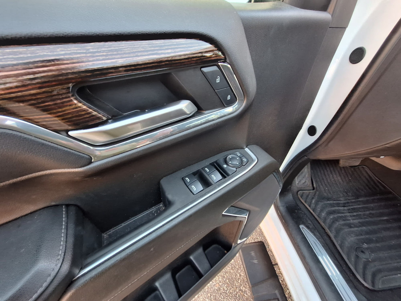 Vehicle thumbnail 23