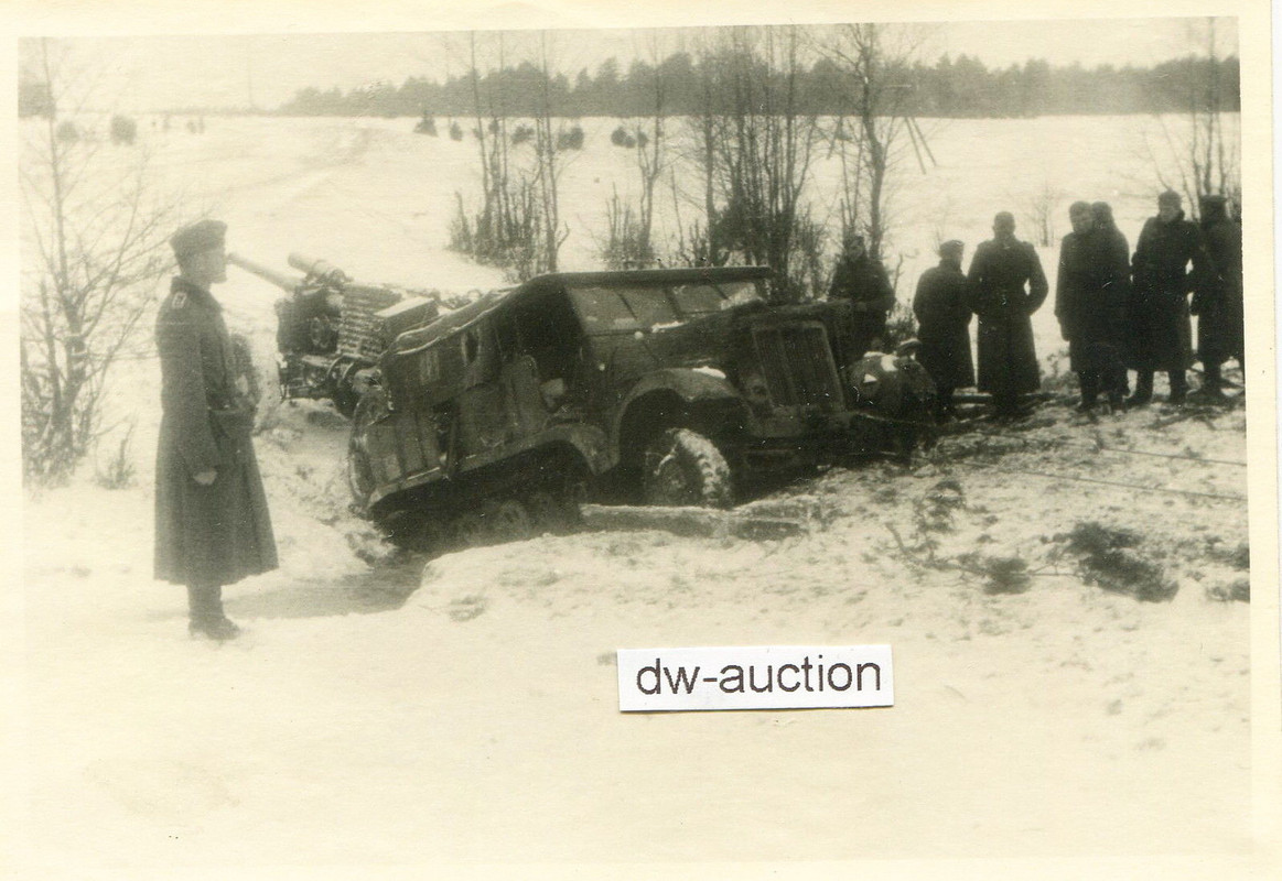 SdKfz Halbkette mit Geschütz bei Orel