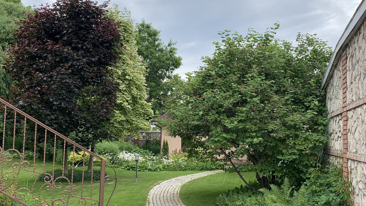 EA894EEA-2A7C-46B6-BCB8-775E5320EC00