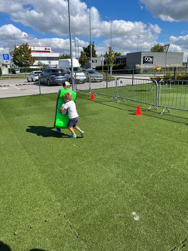 2025-09-Decathlon-dnes-sport-02