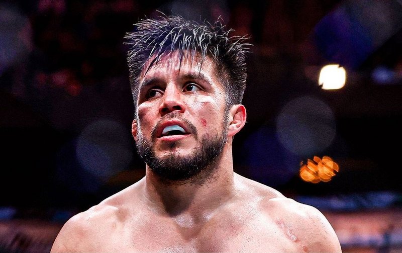 Хенри Сехудо е контузен и се оттегли от UFC 292