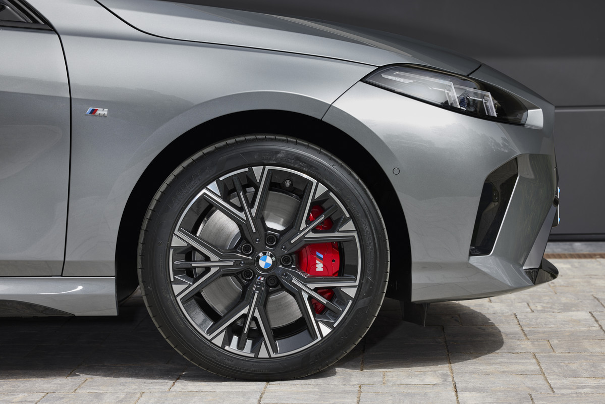 P90550861_highRes_the-all-new-bmw-1-se