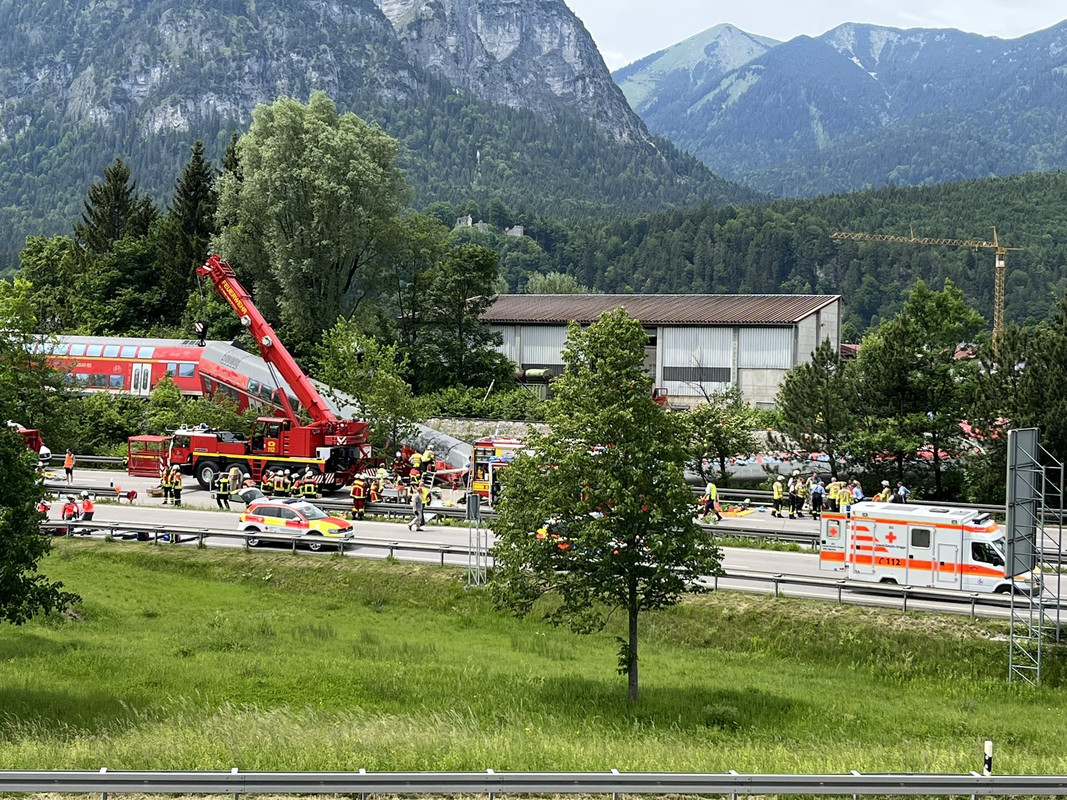 En Alemania accidente de tren deja tres muertos y decenas de heridos