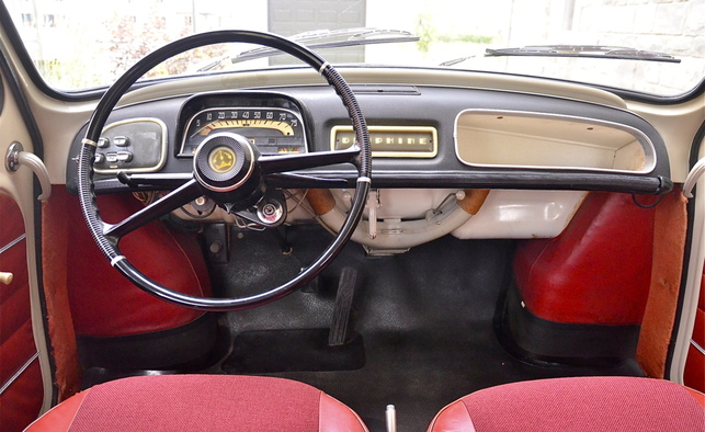 1964_Renault_Dauphine-autom