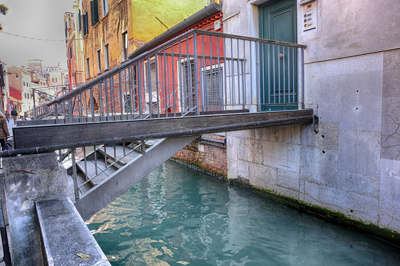 Ponte al civico 394A