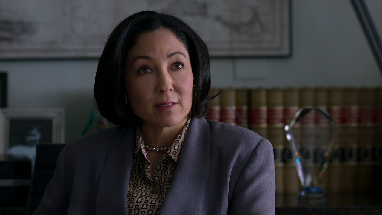 City.on.a.Hill.S02E01.Bill.Russell's.Bedsheets.1080p.10bit.AMZN.WEB-DL.DDP5.1.HEVC-Vyndros.mkv_snaps