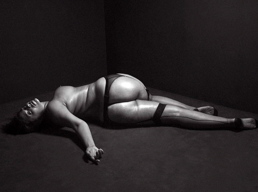Ashley-Graham-Nude-016