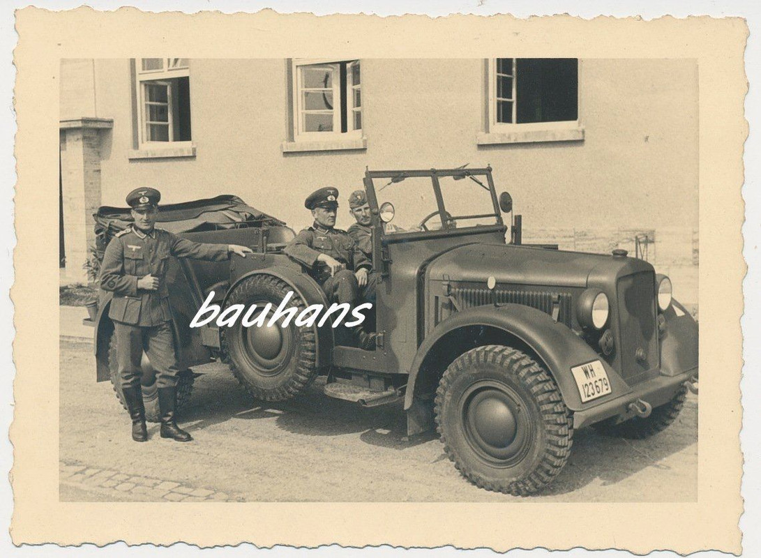 Foto PKW-Kübelwagen-Soldaten-Wehrmacht