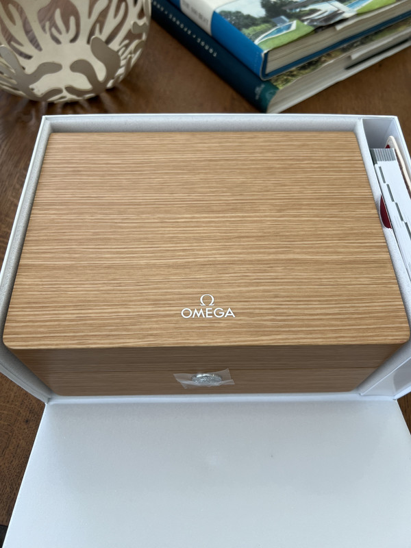 FC84C79F-5587-4B6A-B5E6-62B5CF496DE1