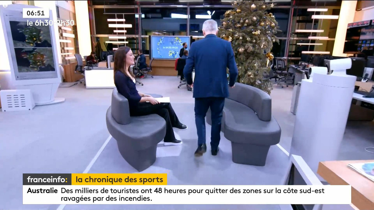 02 January - 05.29.00 - Le 6h30 9h30. Entre JT, chroniques, invi