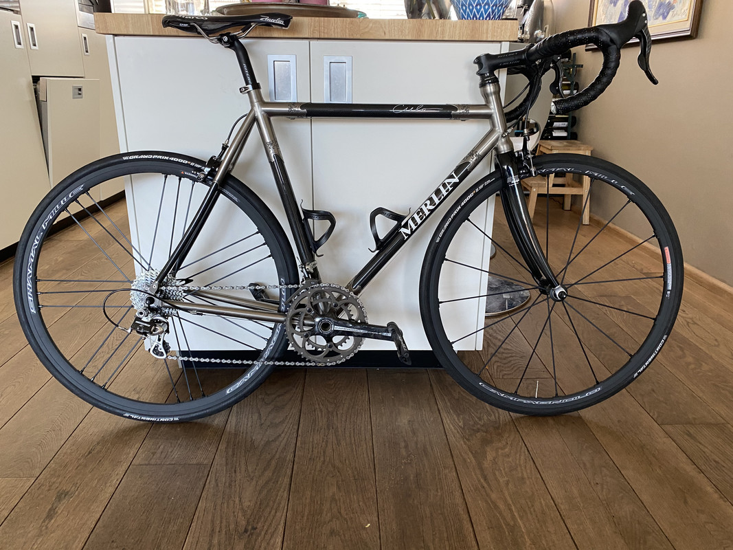 E9B8911D-EB0C-4A09-BBC4-3A43F5183E62