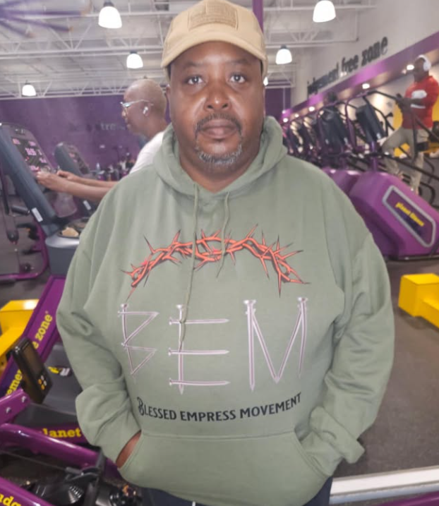 Custom sweatshirt drop 02