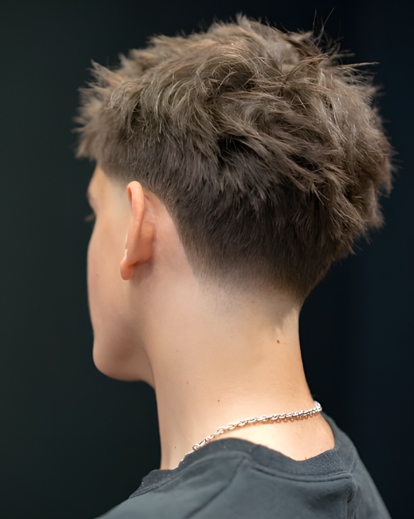 Coupe homme stylée: https://fr.pinterest.com/retrohairsalon/