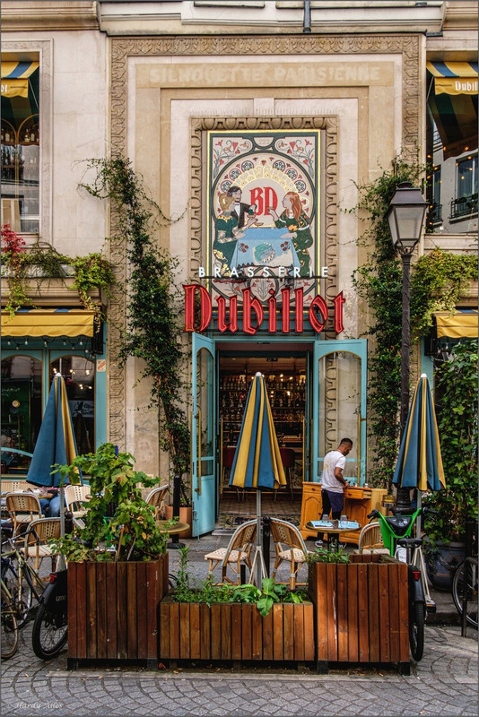 XT4I4983 2024 Paris LR ERWZ FB