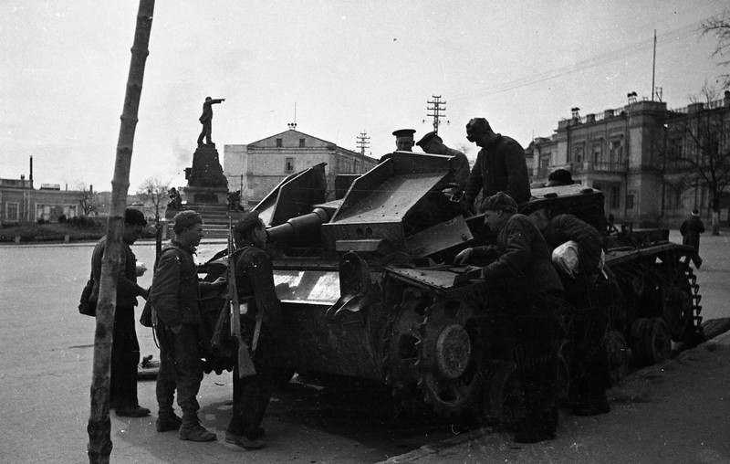 Севастополь. Площадь III Интернационала.1942 г.