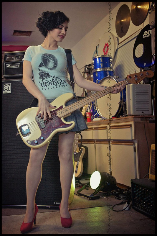 pin_up_by_mahafsoun-d4sdmlk