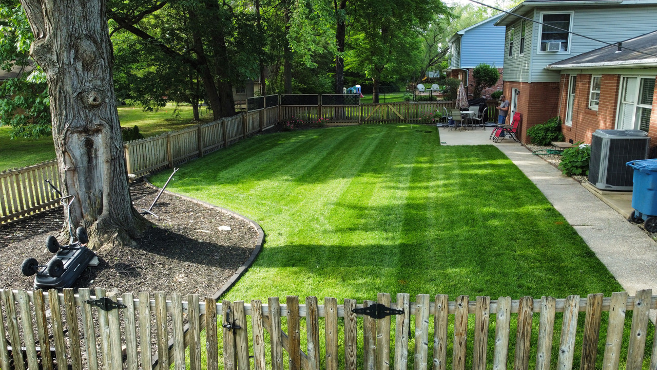 E9984F9F-400A-42AA-8AC5-9383EAB1E544