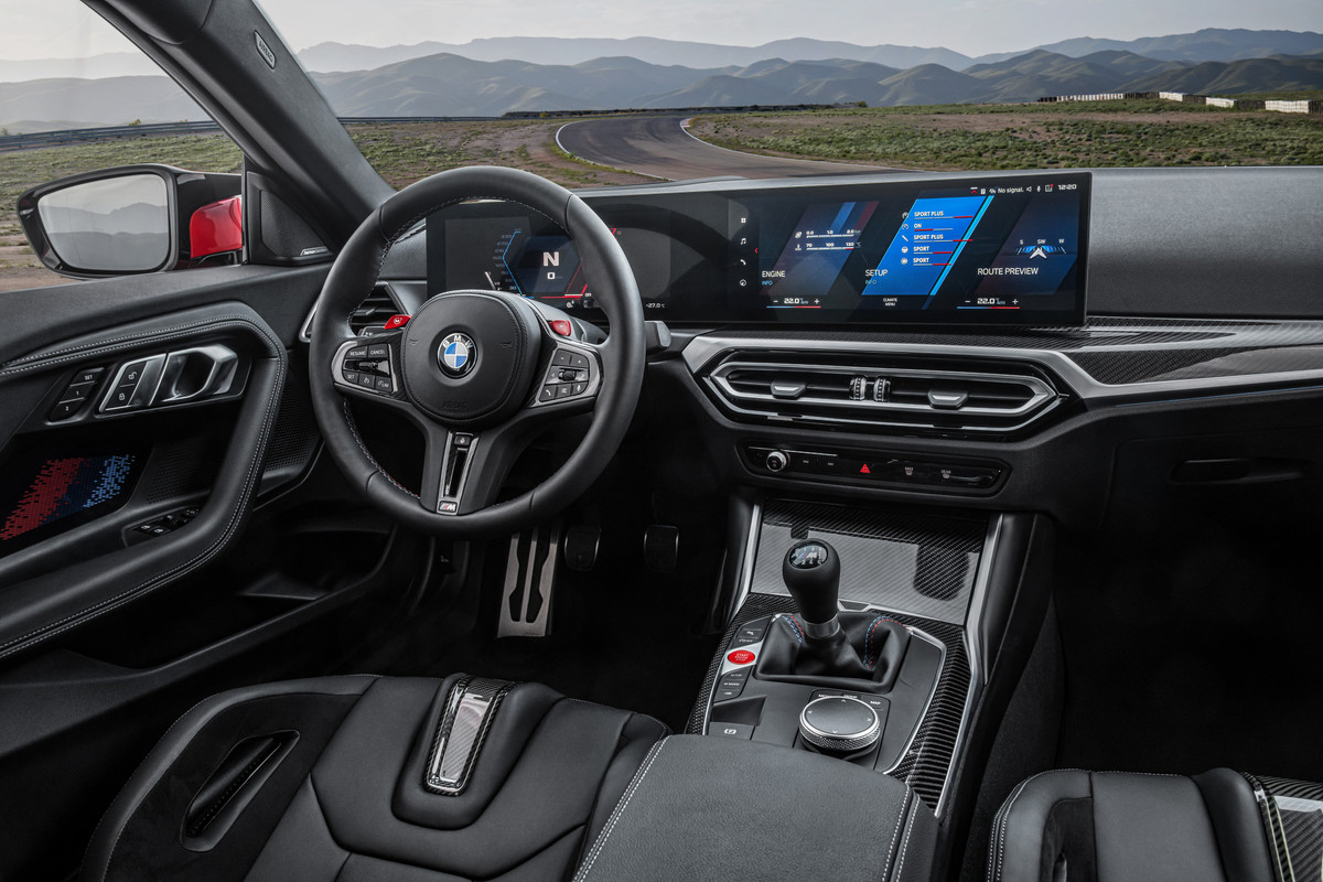 P90481833_highRes_the-all-new-bmw-m2-i