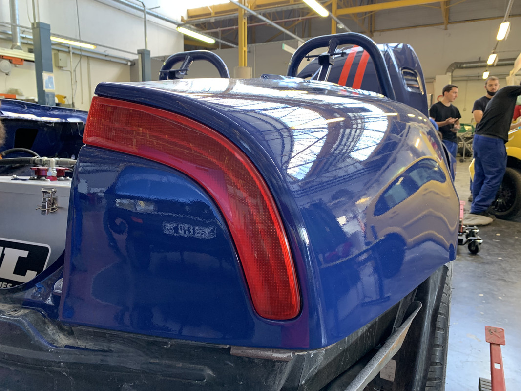 D981F5C0-129F-4E93-8558-3A917C0A07BB