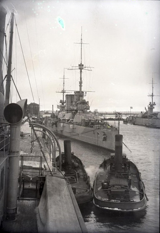 Марат и Парижская коммуна в военной гавани Кронштадта АБ